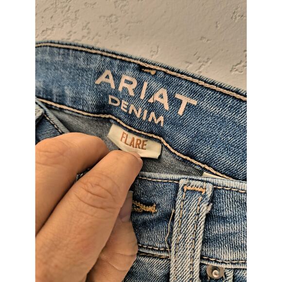 Ariat Women's Flare Perfect Rise 29R Tall Light Wash - Picture 5 of 7